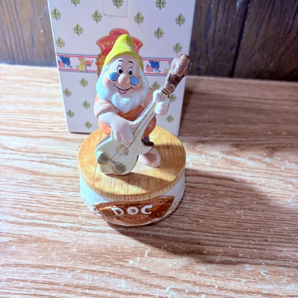 Schmid Walt Disney Snow White & The Seven Dwarfs Doc Chelo Music Box 5" NEW